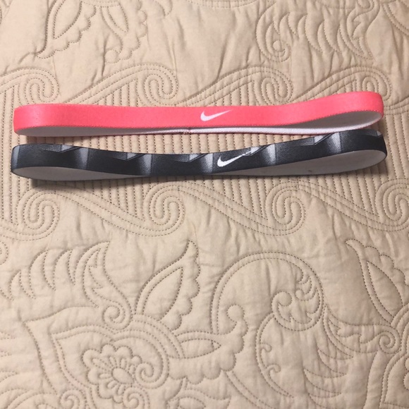 3 for $15 Nike elastic hairband set of 2 NWOT
